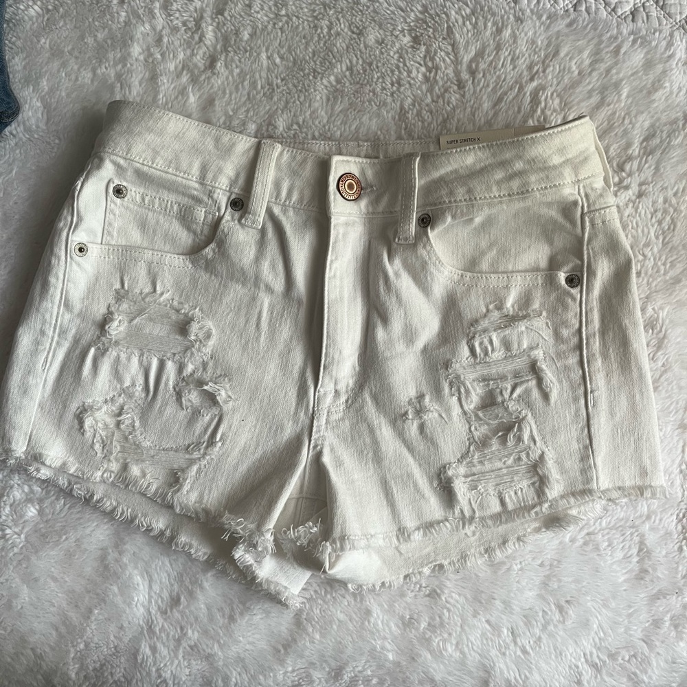 NWT AE white ripped shorts hi rise